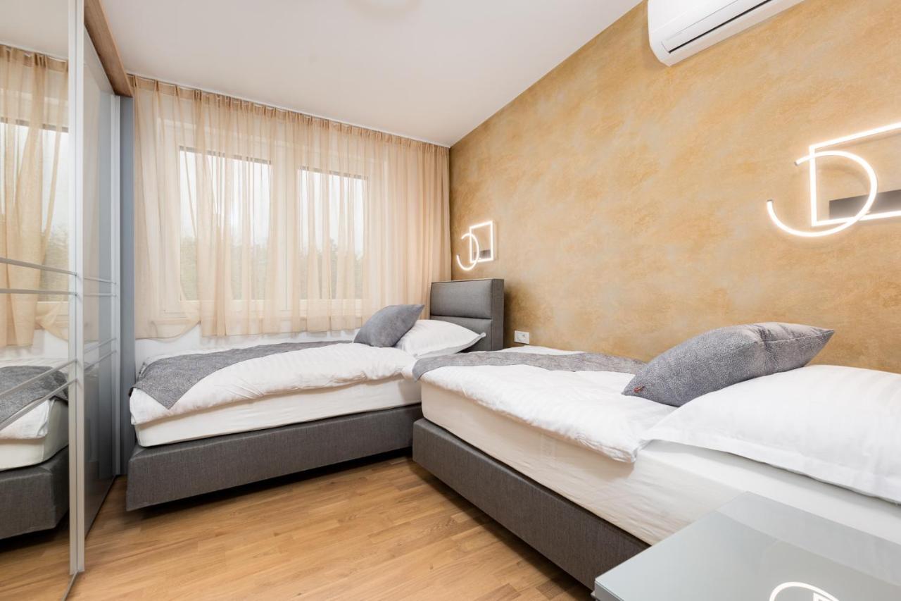 Apartment Muzini Malinska Bagian luar foto