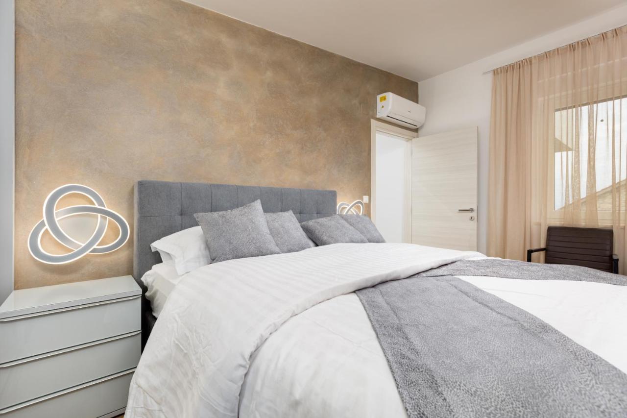 Apartment Muzini Malinska Bagian luar foto